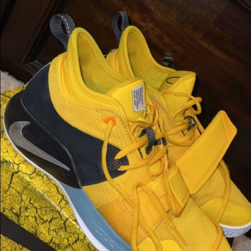 Men’s Nike sneakers PG 2.5 Black and Yellow